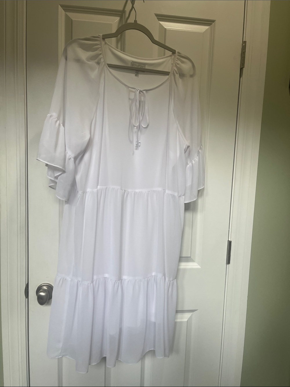 Signature by Robbie Bee White Tiered Tie-Neck Midi Dress